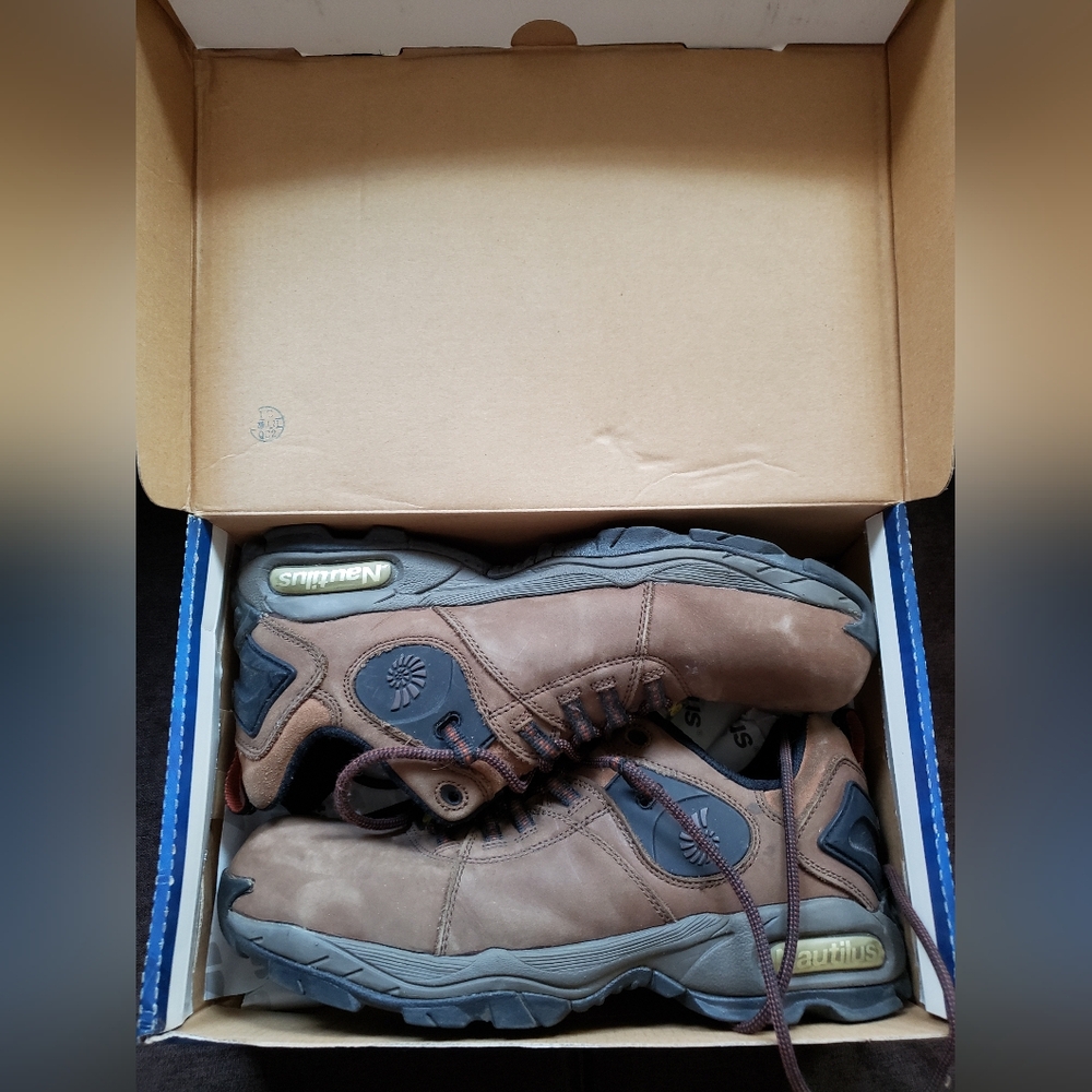 Men's Nautilus Composite Toe Work Boot Size 11.5 M/W